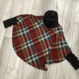 Chris & Carol fun poncho with sleeves. Soft grey stretchy cowl & cuffs.